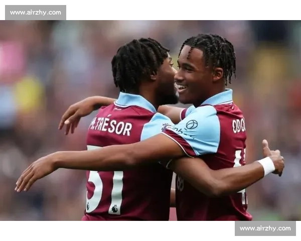 同城德比点燃城市激情两队宿命对决改写赛季走向荣耀之夜城市沸腾